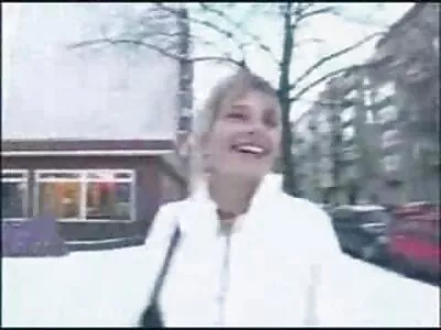 نوجوان نابالغ سکس معلم زن با دانش اموز در حال خودارضایی و لعنتی توسط پدر دوستش گرفتار می شود