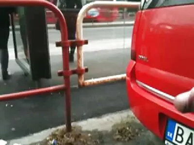 دختران شهوت انگیز هاوانا بلو و گیا وندتی روی نیمکت سنگ سختی را به اشتراک برازرس معلم می گذارند