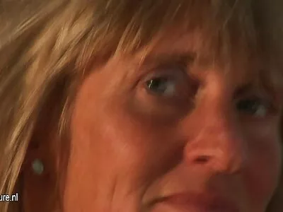 MILF سارا واندلا یک سکسمعلم ضربه موقت عمیق را انجام می دهد